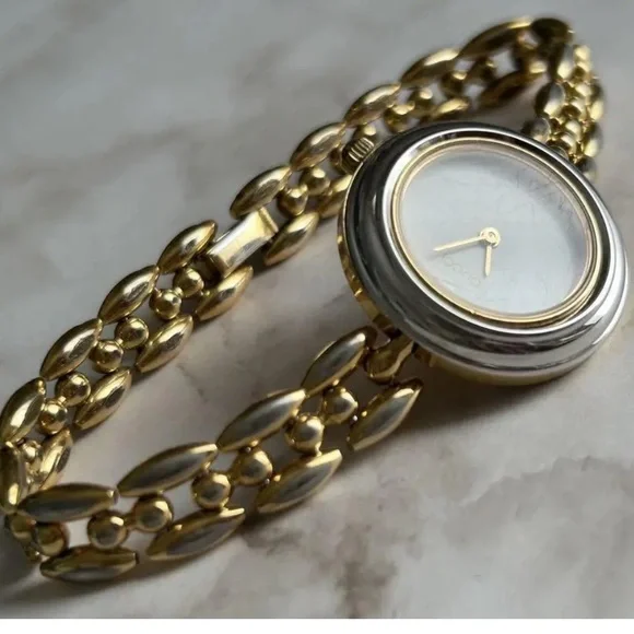 Gucci Bracelet Watch - Picture 10 of 11